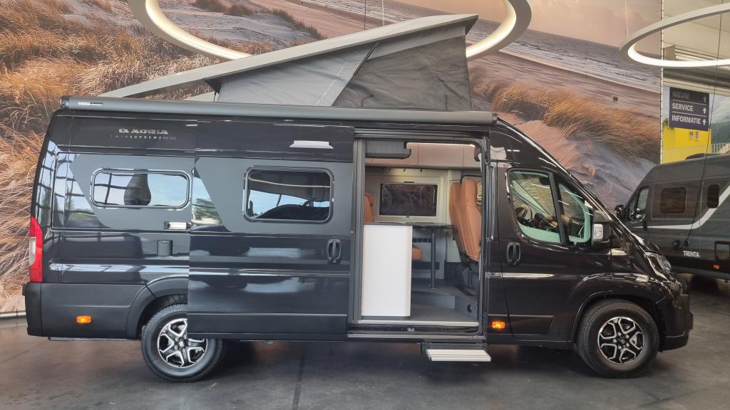 adria-twin-supreme-640-sgx-poptop-roof-22