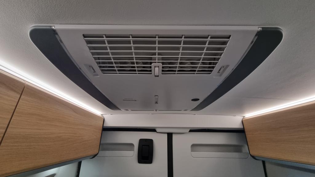 adria-twin-600-spb-10