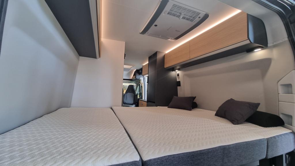 adria-twin-600-spb-14