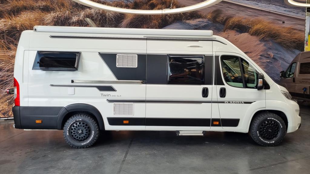 adria-twin-640-slx-buscamper-23
