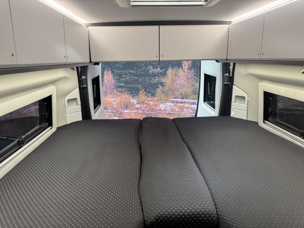 adria-twin-supreme-640-slb-11